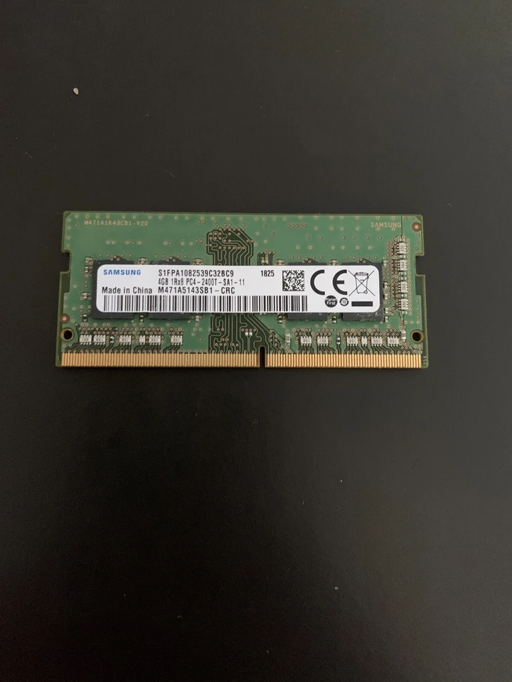 M471A5143SB1-CRC Samsung 4GB PC4-19200 DDR4-2400MHz Memory Stick RAM Module - Image 1 of 1