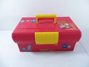 Vintage 1995 Suncast Pokemon Just Stuff Collector Card Box Case mit Stickern - Bild 1 von 19