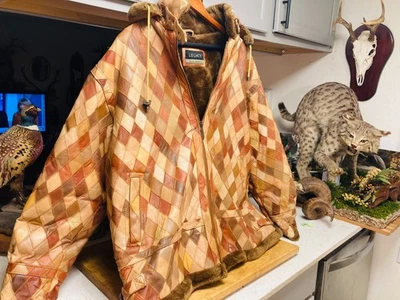 ABRIGO RANCHO INVIERNO HOMBRE LEGACY / CON CAPUCHA / XL / 50"-52" Foto 1 de 4