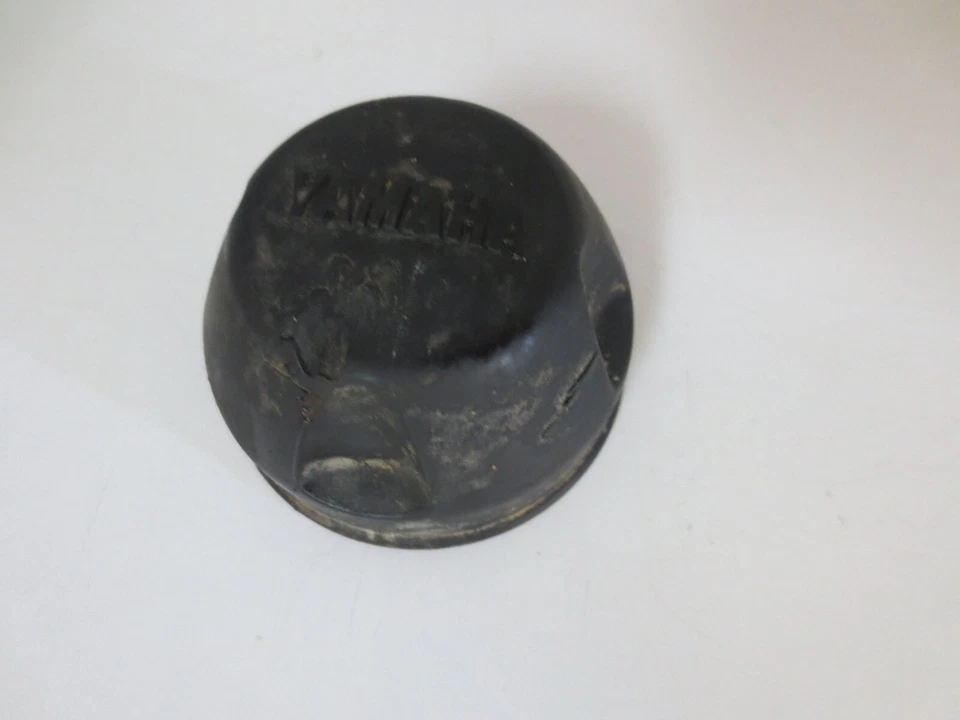 2000 Yamaha Big Bear 400 4wd Used OEM One Wheel Dust Hub Cap Cover - Image 1 of 1