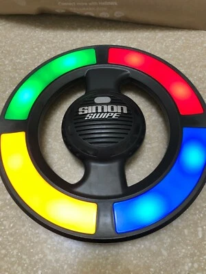 SIMON Says SWIPE Electronic Handheld Memory Game Toy Hasbro 2013 TESTED *SAVE - Image 1 of 4