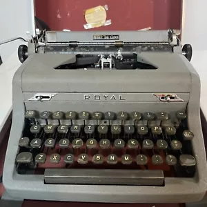 Vintage 1930er-40er Jahre Royal Quiet Deluxe manuelle Schreibmaschine im Etui - Bild 1 von 18