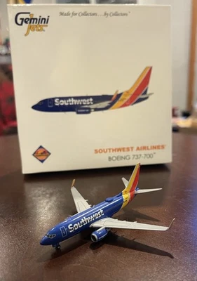 Southwest Airlines Gemini Jets 1:400 Boeing 737-700 REG: N708SW "Canyon Blue" - Image 1 of 4