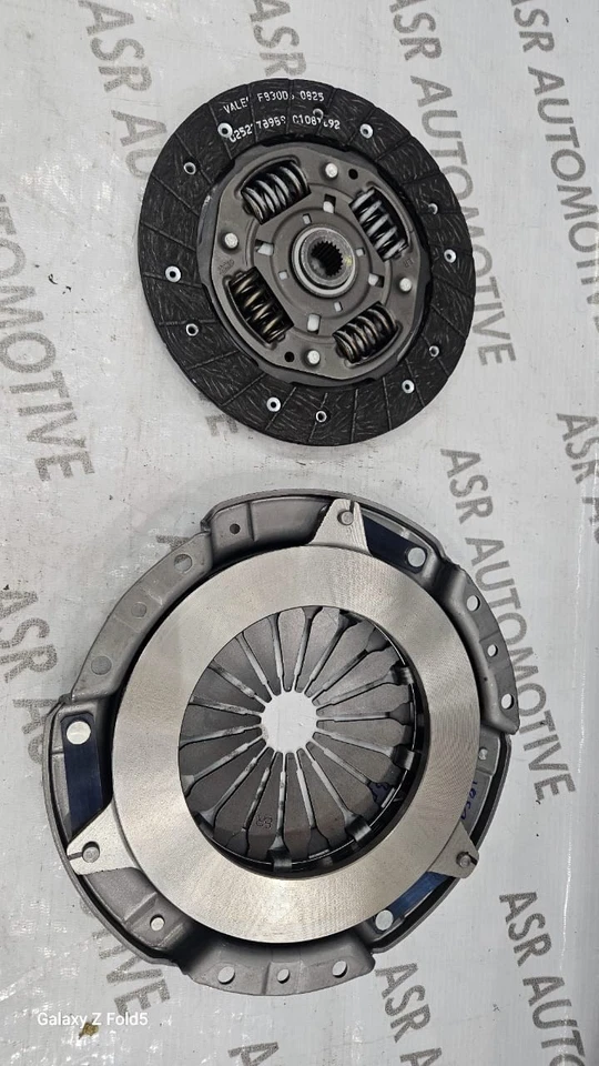 RENAULT KWID CLUTCH SET  ONLY 1.0 PETROL. - Image 1 of 4