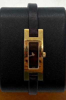 Gucci 3900L Gold Tone Women's Vintage Watch with Black Dial & Leather Band 12mm - Image 1 of 4