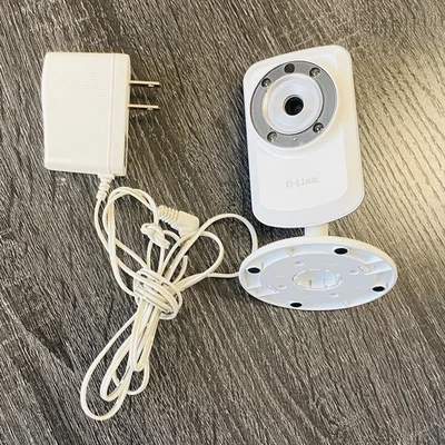D-link DCS-933L HD Wifi Camera with Power Adapter Tested Works - Image 1 of 4