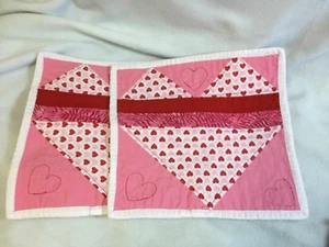 Set of 2 Hearts Quilted TableTopper Hot Pad Trivet - White & Pink ~ Handcrafted - Picture 1 of 3