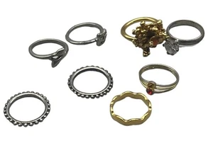 Modeschmuck Set 8 Ringe Gr. 6 Gold Silber Farbe Steine Drama Gesicht LESEN - Bild 1 von 5