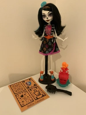 Monster High Art Class Skelita Calaveras Fashion Doll BDF14-2013-ExCond Complete - Image 1 of 4