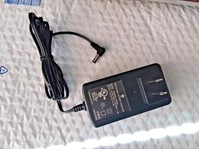 Cargador de fuente de alimentación adaptador de CA original Insignia NSA45EU-180250 Foto 1 de 4