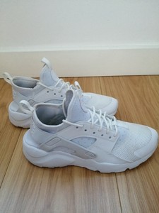 nike huarache womens white