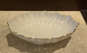 Lenox Cuenco Ovalado Esculpido con Pies Marfil con Borde Dorado Bordes Festoneados - Imagen 1 de 8
