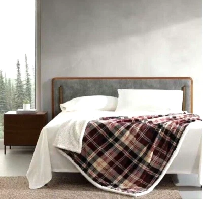 Manta de microfibra roja Sherpa ultra suave a cuadros Eddie Bauer Trailhead Foto 1 de 3