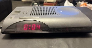 Vintage Philips Radiowecker AJ3602/05 FM MW LW AUX Dual Weckzeiten - Bild 1 von 3