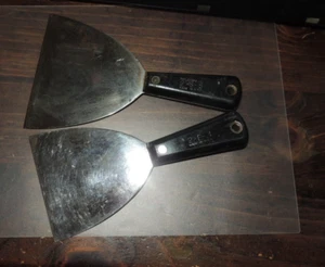 2 VTG Hyde Putty Knife or Paint Scrapers 4" Flexible 2-E-4 & 5" Stiff 2-S-5 USA - Picture 1 of 14
