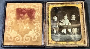 D01_050 Paper Mache Cased Daguerreotype of Three Children - Picture 1 of 4