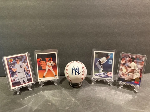 Don Mattingly Yankees SET: Logo Ball, 4 Cards-85 Topps 89 Bowman 89 UD 93 Leaf Cover