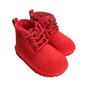 NUEVAS UGG Botas Unisex Neumel II Niño Pequeño Talla 10 Bota Chukka Roja - Imagen 1 de 13