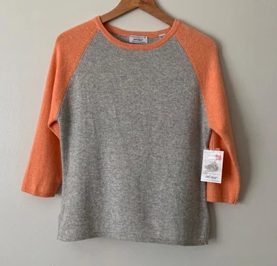 Lord & Taylor Women's Cashmere Sweater Grey Coral NWT - Image 1 of 4