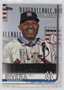 2019 Topps Legend Variation SP Legend Variation Mariano Rivera #505 HOF - Picture 1 of 5