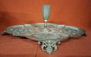 bello e particolare centrotavola in bronzo con fregi e coppa centrale - Foto 1 di 18