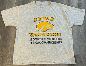 Vintage Iowa Hawkeyes Wrestling Shirt 90s Hanes XL Single Stitch - Picture 1 of 5