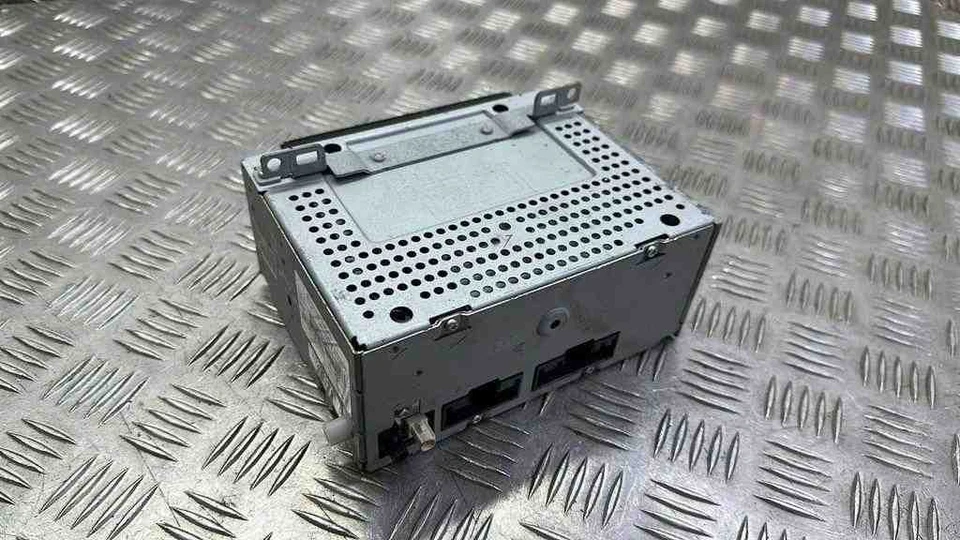 FORD FOCUS IV HN Musik-Player mit GPS F1BT18C815HH 1.60 Diesel 88kw 31839307 - Bild 1 von 1