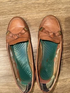 Tommy Hilfiger Women’s Loafers Tan Leather Brown Camel Size 7.5 M  - Picture 1 of 4