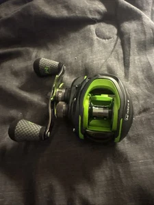 CARRETE BAITCASTING LEWS MH2SHLG3 MACH 2 recuperación izquierda - Imagen 1 de 11