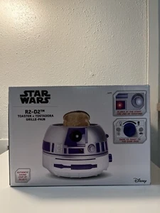 New In Box Star Wars R2D2 Deluxe Toaster - Lights-Up and Makes Sounds! - Picture 1 of 7