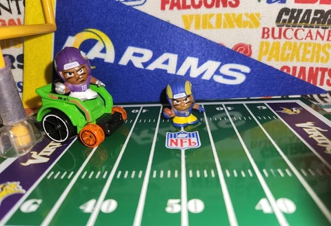 2023 (2022) NFL Series 11 Teenymates Los Angeles Rams WR Cooper Kupp figure Cover