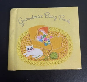 Vintage Grandma's Brag Book Square Photos Red C.R. Gibson USA 4.25"x3.75" W/box - Picture 1 of 6