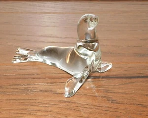 VINTAGE! Clear Crystal Seal Figurine Sculpture Sitting Up 4"x 2.75" EXCELLENT!! - Picture 1 of 8