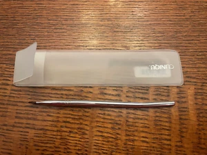 Clinique Eye Definer Brush - Picture 1 of 5