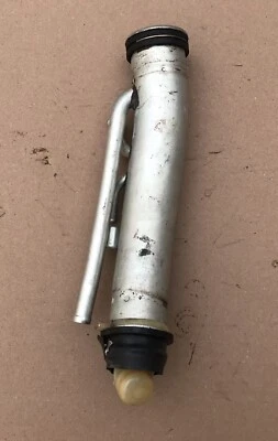 Tubo de llenado de gas combustible Porsche 944 951 968 Foto 1 de 4