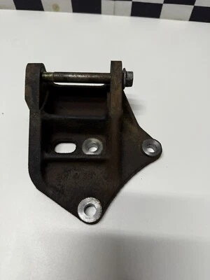 Soporte alternador Toyota Supra MK3 1986-1988 7MGE no turbo OEM FÁBRICA con perno Foto 1 de 4
