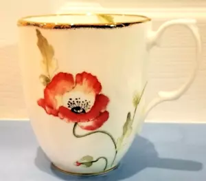 Royal Albert 100 Years 1970 POPPY MUG Boxed with tag # 3410270 - Picture 1 of 4