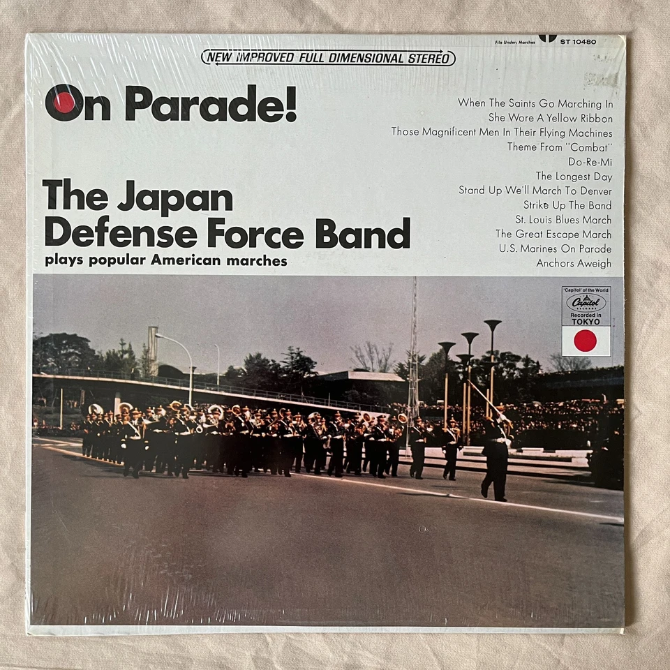 JAPANESE DEFENSE FORCE BAND On Parade! 1967 Vinyl LP Capitol ST 10480 - MINT Foto 1 de 2