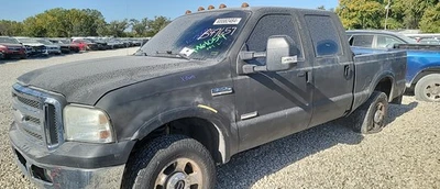 2005 Ford F250 Super Duty Automatic Transmission OEM 214K Miles - LKQ401606394 - Изображение 1 из 4