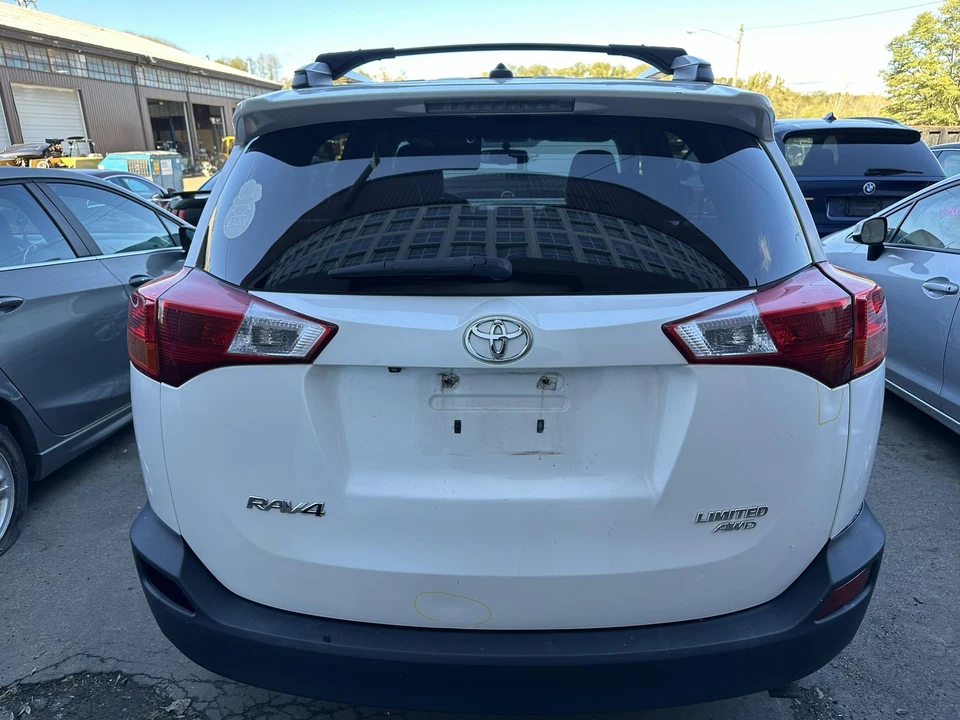 (SOLO RECOGIDA LOCAL) 13 14 15 TOYOTA RAV-4 maletero/tapa/portón trasero Foto 1 de 4