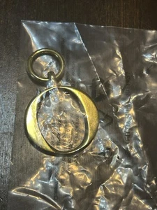 Charm Carolina Herrera Initials Letter O Gold Tone - Picture 1 of 3