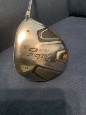 Driver Titleist 909 D3 con eje S flex Diamana. Foto 1 de 4