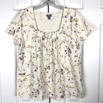 J Jill Stretch Knit Sweater Top Medium Petite Short Sleeve Ivory Purple Floral - Image 1 of 4