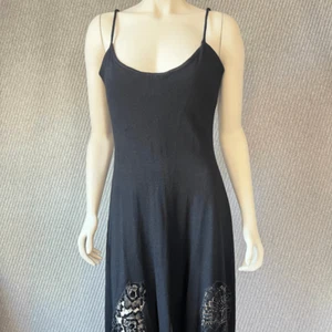 Maxi Vestido Sin Mangas Vintage Yoly Muñoz Fluido Encaje Cuentas Transparente Elegante 10 Negro - Imagen 1 de 14