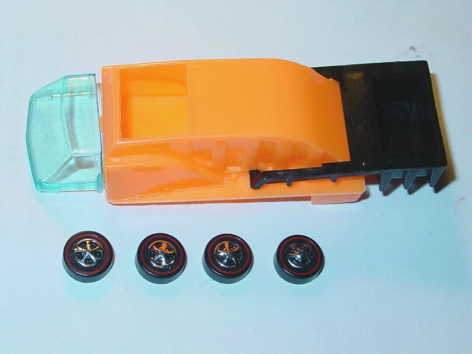 KIT DE CAJA DE CAMIÓN DE BASURA Hot Wheels Redline Heavyweights con VIDRIO Y RUEDAS - ¡NUEVO! Foto 1 de 2