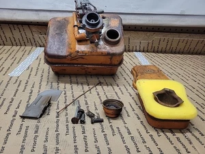 Respirador tanque de carburador Eng eje Horizonte Brigg 130202 0135-04 7101227 de colección - Imagen 1 de 19