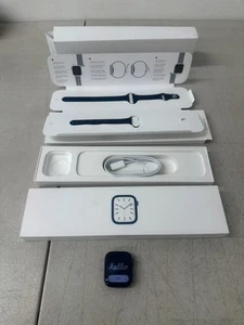 Apple Watch Series 7 45mm GPS Bleu Aluminium avec Bracelet Sport Bleu Abysse - NEUF OB - Photo 1 sur 14