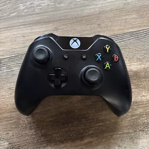 Microsoft Xbox One Wireless Controller Model 1537 Black - Picture 1 of 6