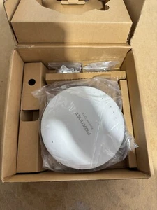 New open Fortinet FAP-221E-E Indoor Wireless AP - Dual radio internal antennas - Picture 1 of 3