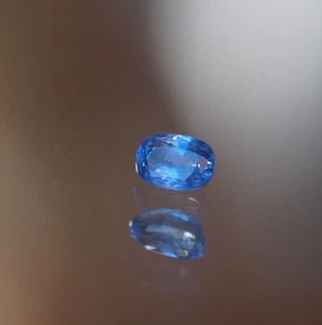 1 Saphir oval facettiert 1,48 ct 3,9 x 5 x 7,3 mm Safir blau fein - Picture 1 of 3